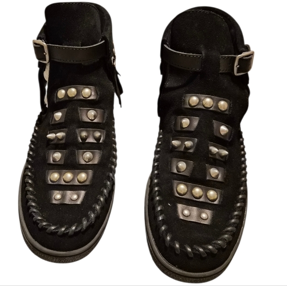 Coach Shoes - Coach Roccasin Cut Out Suede Boots Black 6.5M